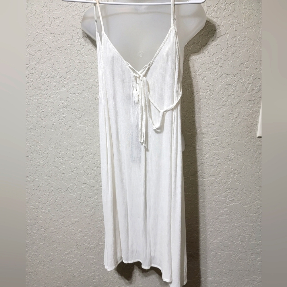 White LA Class dress